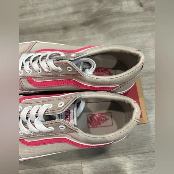 New in Box - Girls Vans Size 6 WARD SNEAKER IN POP STITCH GRAY/HONEYSUCKLE - Picture 7 of 9